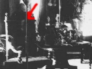 Hantu Kursi Archie Bunker